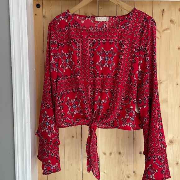 Altar’d State MacKenzie Crop Top with Bell Sleeves NWT Large - Picture 4 of 8